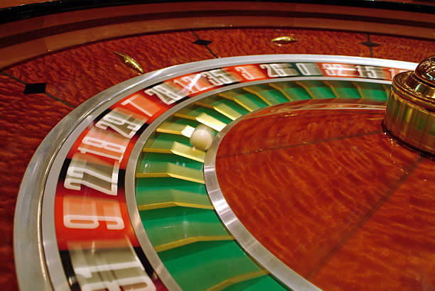 Infinite Blackjack live dealer table on wormate showing multiple players